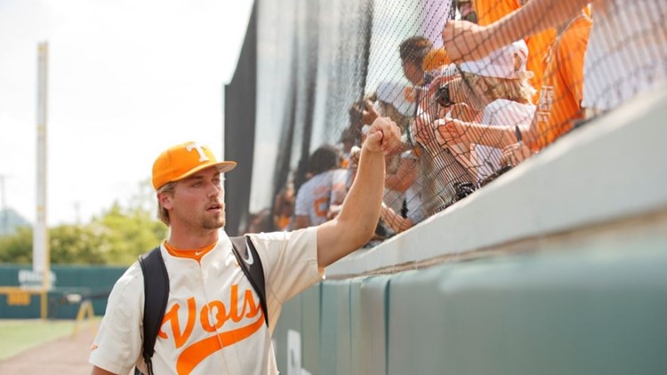 Tennessee baseball players thank Vols fans on social media