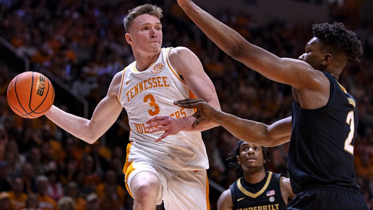 No. 8 Tennessee basketball rolls past Vanderbilt, 88-53