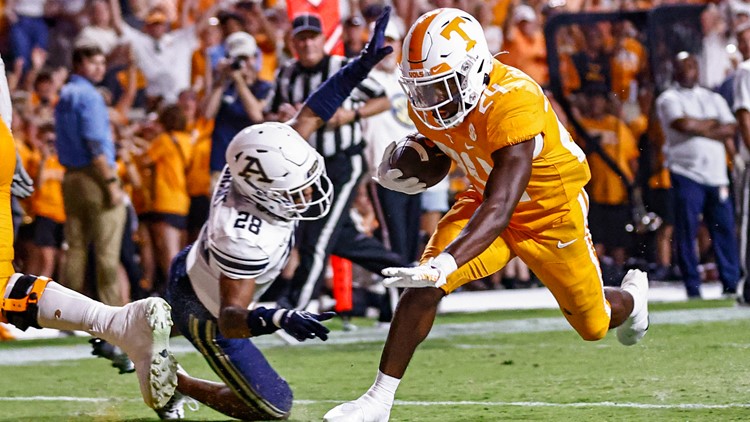 Tennessee football comes in at No. 11 in latest AP Top 25 poll