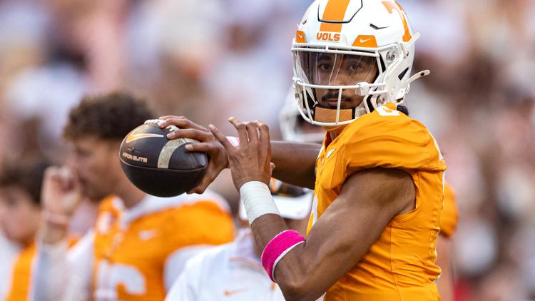 No. 8 Tennessee wins in overtime against Gators, 23-17