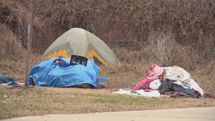 Report: More than 300 unsheltered people in Blount County Report: More than 300 unsheltered people in Blount County