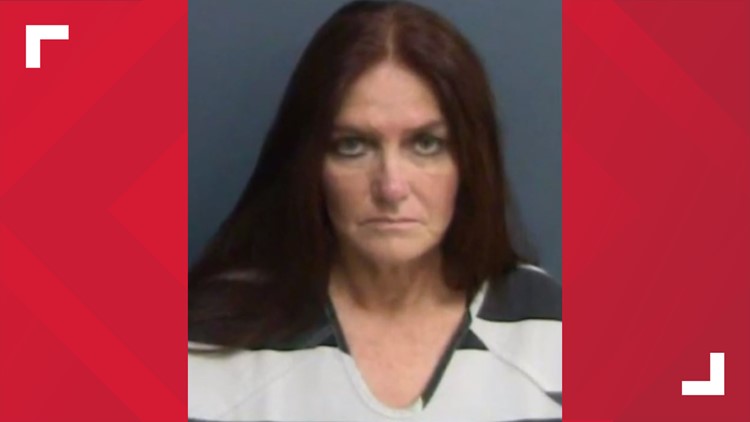 Former Sevier Co. deputy clerk takes plea deal in conspiracy to title stolen vehicles for bribes