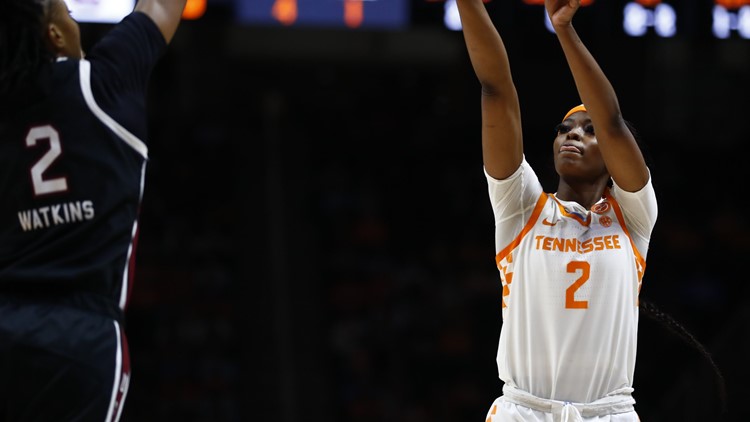 Tennessee unable to complete upset against No. 1 South Carolina in 66-55 loss
