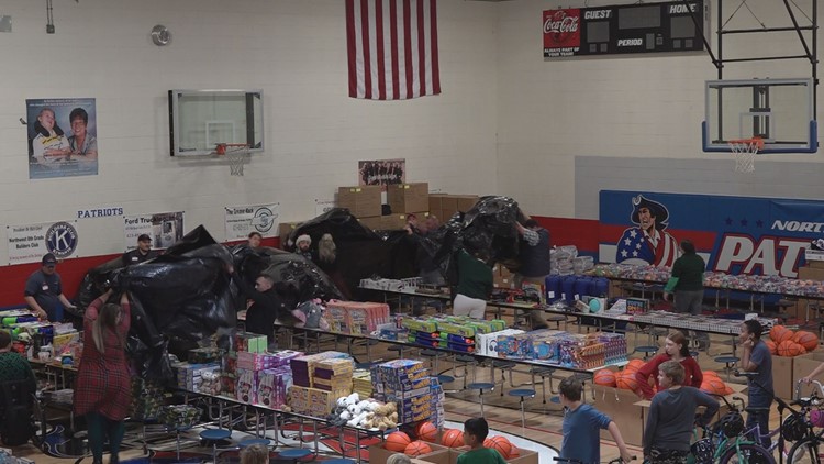 Santa came early for hundreds of children at Northwest Elementary, Mission of Hope partners with Dollywood for a special day