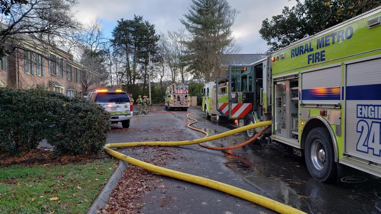 Authorities investigate West Knox County apartment fire; no injuries reported