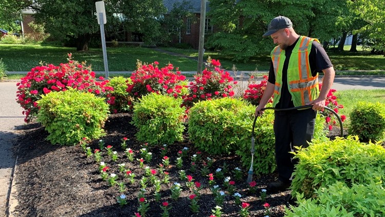 Knoxville celebrates thousands of new blooms in 2021 thanks to hardworking horticulturists Knoxville celebrates thousands of new blooms in 2021 thanks to hardworking horticulturists