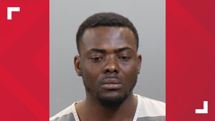 KPD: Knoxville man arrested after strangling a woman several times and attacking officers KPD: Knoxville man arrested after strangling a woman several times and attacking officers