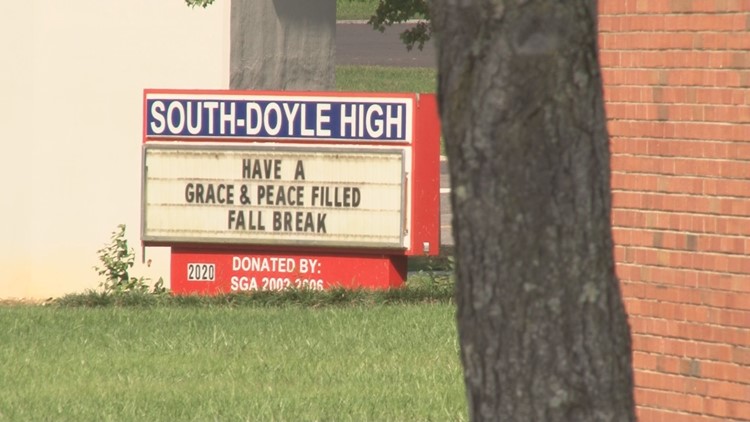 KCSO: Loaded pistol magazine found in South-Doyle High School bathroom
