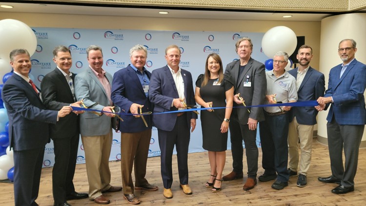 Medical leaders host Oak Ridge ribbon cutting event for new family medicine residency program