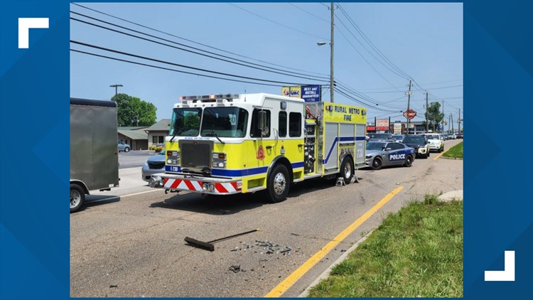 Rural Metro: Investigation underway after two-car crash near Halls