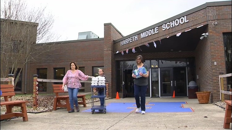 Middle TN volunteers spend Christmas feeding people and helping clean up after tornadoes
