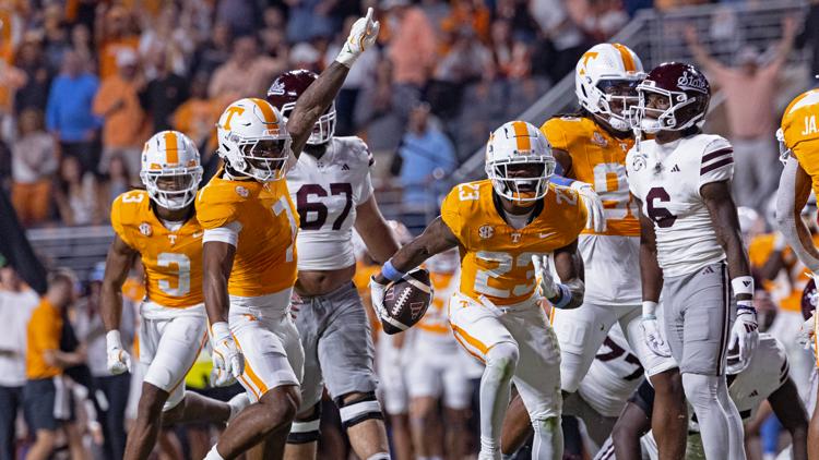 No. 7 Tennessee tops Mississippi State without Nico Iamaleava in the second half, 33-14