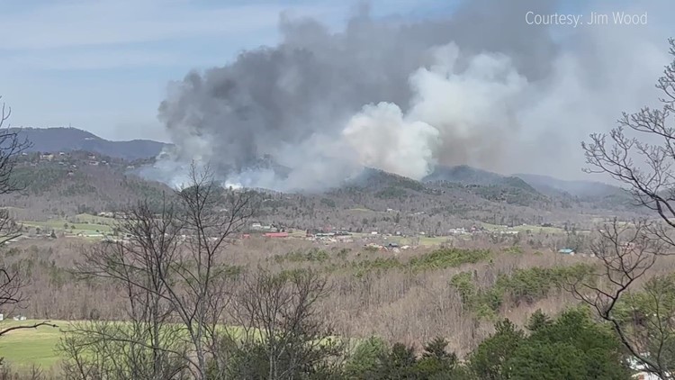 Incendio forestal reportado en Wears Valley, orden de evacuación emitida para el área cerca de Indigo Lane, Shagbark o Preserve