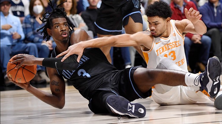 Slow start limits Tennessee, Vols fall to Villanova, 71-53