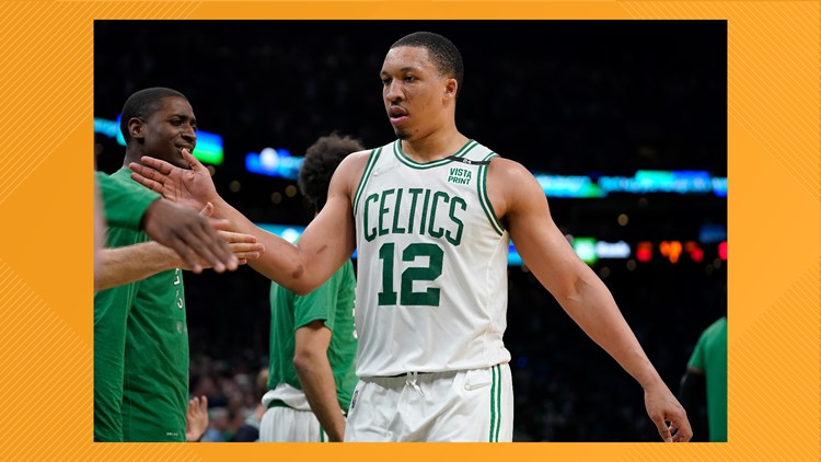 Grant Williams wears Tennessee shirt, brags about Tennessee baseball in press conference