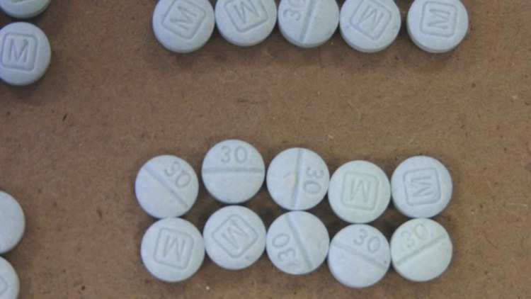 Former NFL player recovers without opioids, hoping to be example of pain treatments without pills