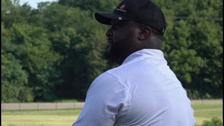 VFL Tee Martin hosts golf event to benefit scholarships for incoming UT freshmen