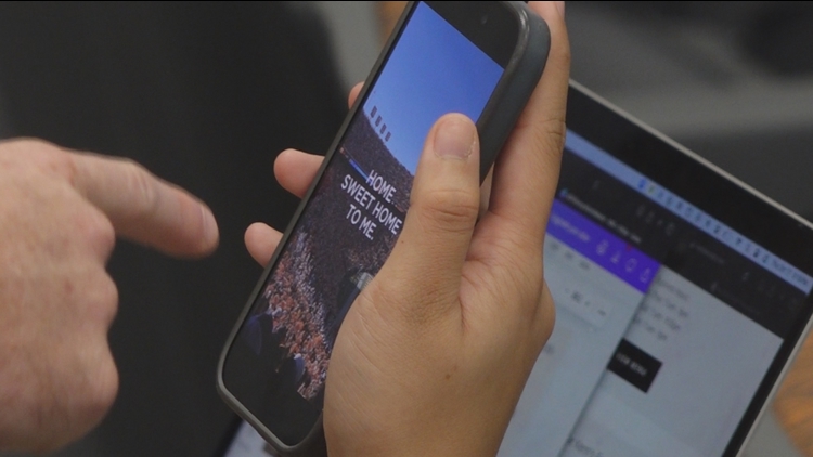 Tennessee students compete in an online competition with rival Alabama ahead of the big game