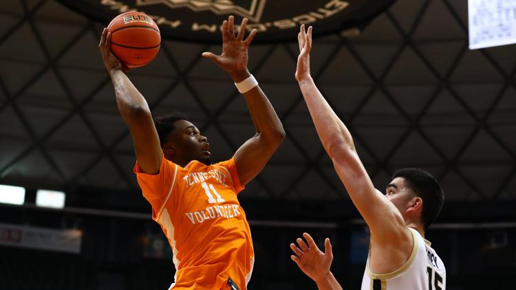 Source: Tennessee forward Tobe Awaka intends to enter transfer portal