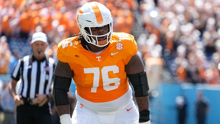UT offensive lineman Javontez Spraggins out for rest of regular season