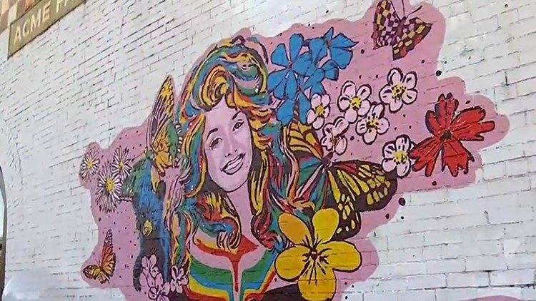 New Dolly Parton mural unveiled at Nashville restaurant