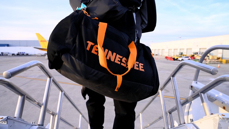 Vols land in New York for Sweet 16 game against Florida Atlantic Vols land in New York for Sweet 16 game against Florida Atlantic