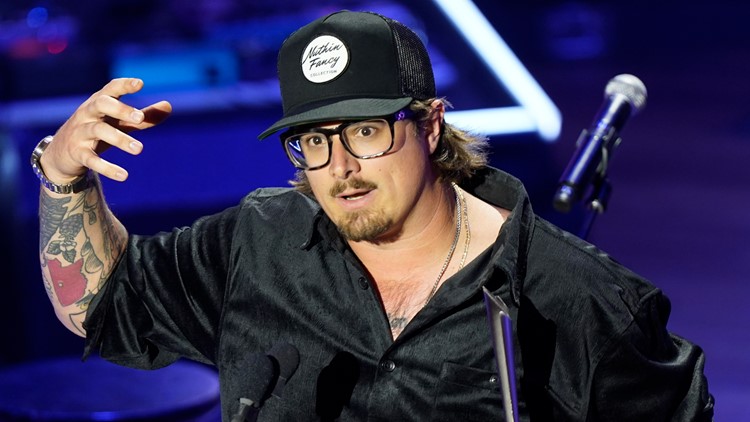 Tour bus crash on I-40 injures musician Hardy, 3 others