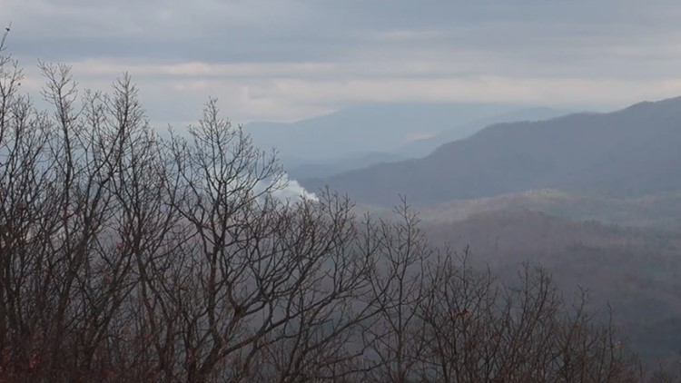 Crews responding after brush fire reported on Rich Mountain Gap, on border of Great Smoky Mountains near Townsend