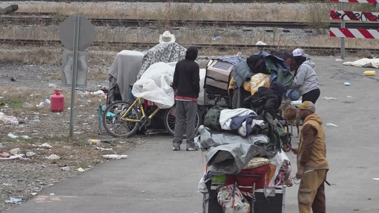 As encampments cleared in downtown Knoxville, Volunteer Ministry Center offers resources for people