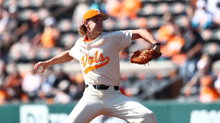 Tennessee Baseball sweep Bowling Green in 16-6 run rule victory