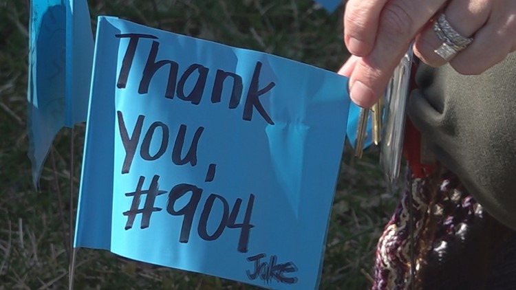 Steekee Elementary students honor fallen Loudon Co. Sgt. Chris Jenkins