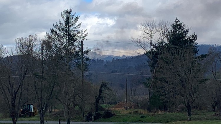 Mayor: Wears Valley fire about 5% contained, about 11,000 homes evacuated
