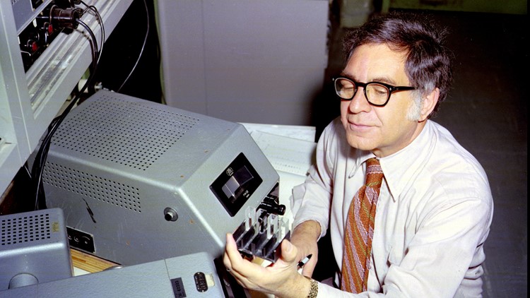 Un descubrimiento realizado hace 65 a&ntilde;os en ORNL abri&oacute; camino a las vacunas contra COVID-19 a base de ARNm