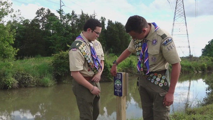 2 lifelong friends reach Eagle Scout rank together while making Beaver Creek safer for visitors