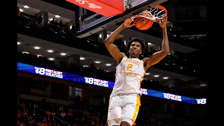 No. 8 Tennessee blasts Austin Peay, 86-44
