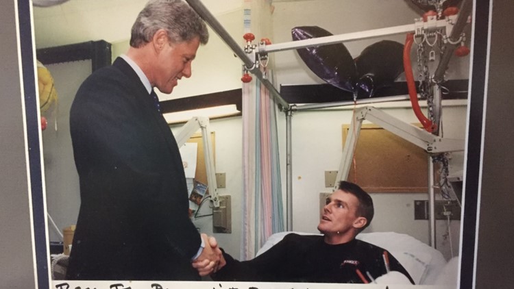 Service & Sacrifice: Black Hawk Down &mdash; the 18-hour fight to survive