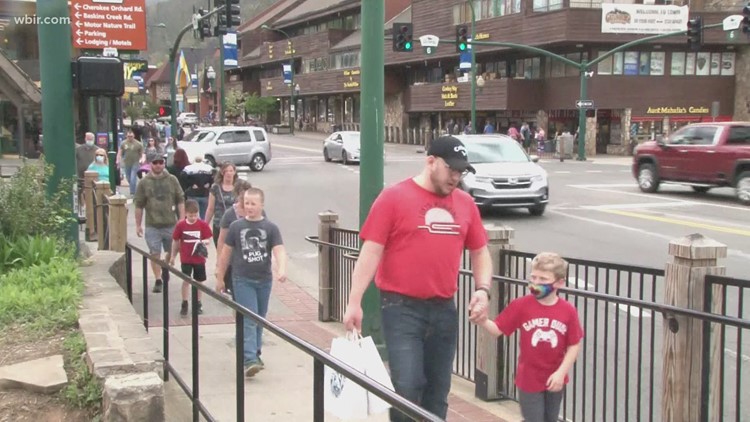 Negocios en Condado de Sevier esperan que m&aacute;s empleados vuelvan a trabajar despu&eacute;s de que el estado ponga fin a los beneficios por desempleo