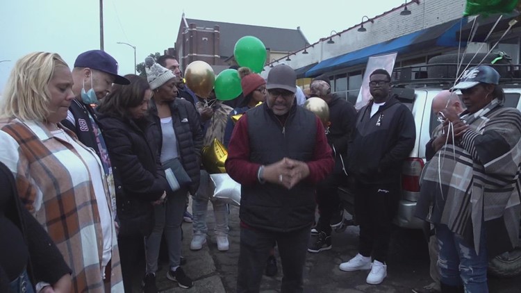 Family gathers to honor shooting victims two years later