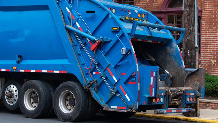 Knoxville Waste Connections moves Friday trash pickup to Monday due to snow, all other customers running on 1-day delay
