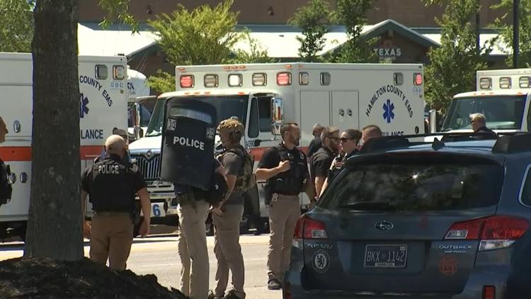 A Tennessee man threatened to shoot co-workers but his gun malfunctioned, police say