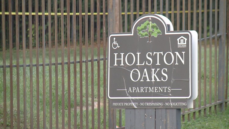 KPD: Man found critically wounded after shooting in East Knoxville apartment complex KPD: Man found critically wounded after shooting in East Knoxville apartment complex