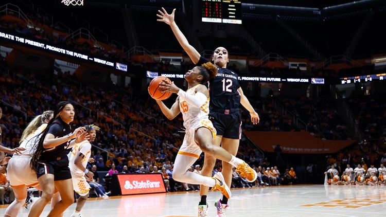 Tennessee loses to No. 1 South Carolina, 73-60