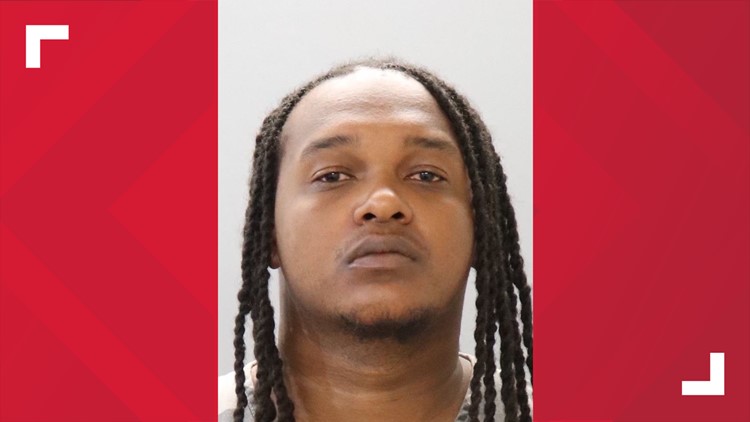 LCSO: Knoxville man arrested in Knox Co. after trying to drive away from deputies in Loudon Co.