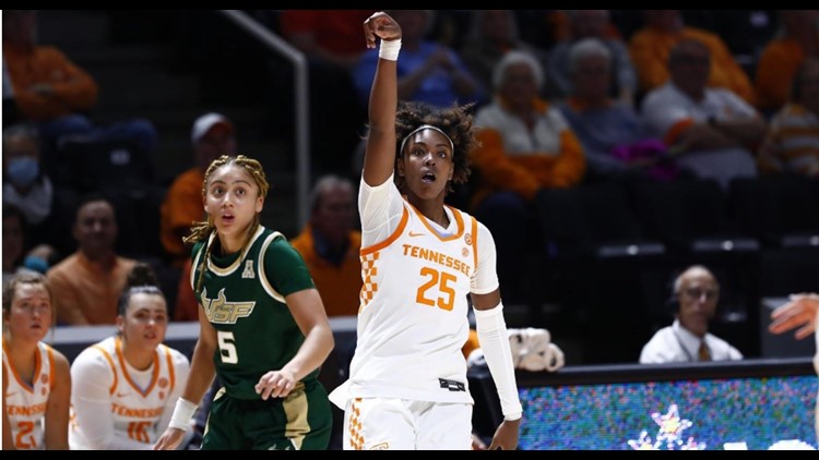 No. 16 Tennessee Lady Vols defeat No. 23 South Florida, 52-49