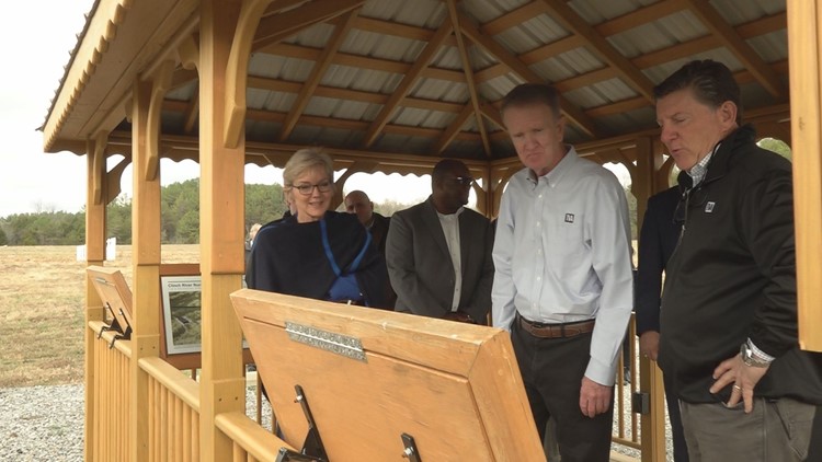 U.S. Secretary of Energy visits local leaders to discuss clean energy, proposal on new nuclear power