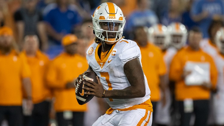 Vols will wear jerseys with Pat Summitt-inspired accents vs. UConn