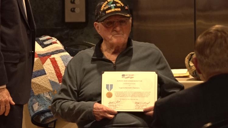 94-year-old Korean War veteran honored with peace medal during ceremony in Tellico Village