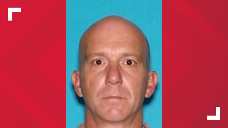 US Postal carrier arrested after authorities say he sold medications and fentanyl-pressed pills while on duty