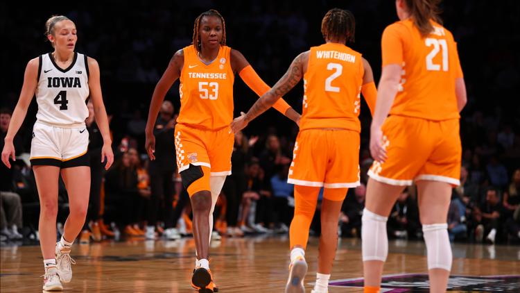 Lady Vols take down No. 17 Iowa, 78-68
