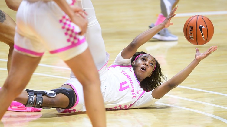 No. 21 Lady Vols upset No. 2 South Carolina on Rocky Top